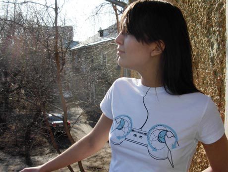 Playera Mujer Manga Corta con Estampado Eléctrico Divertido