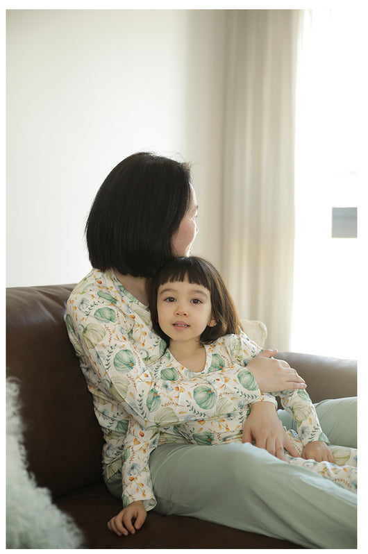 Bamboo cotton knitted parent-child pajama set with a pumpkin print long-sleeve top and solid light blue-grey pants. - Image 14