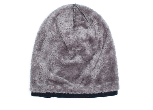 Gorro de Lana Tejido con Etiqueta Iron Label - Calidez y Estilo - Image 3