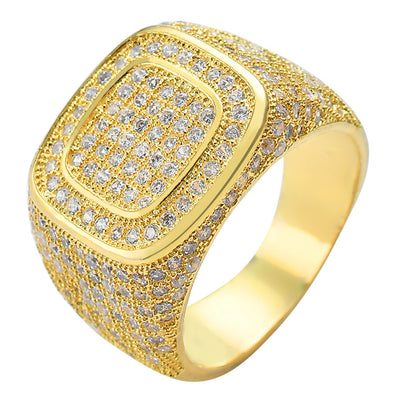 Anillo Hip Hop Chapado en Oro con Circonitas Micro Incrustadas - Image 3
