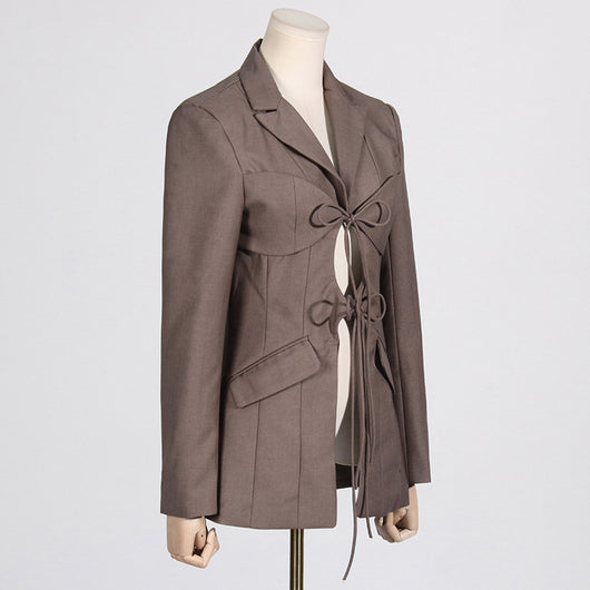 Blazer Asimétrico con Escote V y Detalles Calados - Image 19