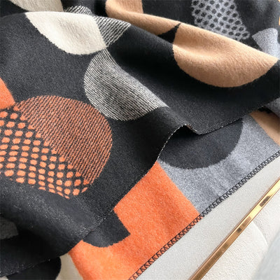 Bufanda Chaleco de Cachemira Cálida con Tejido Jacquard y Borlas - Image 13