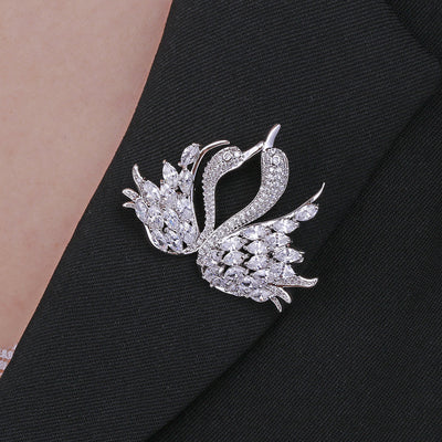 Broche de Oro Laminado con Circonita Blanca y Acabado Antirreflejo - Image 24