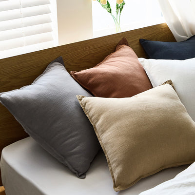 Almohada de Algodón y Lino Puro - Diseño Minimalista Moderno - Image 3