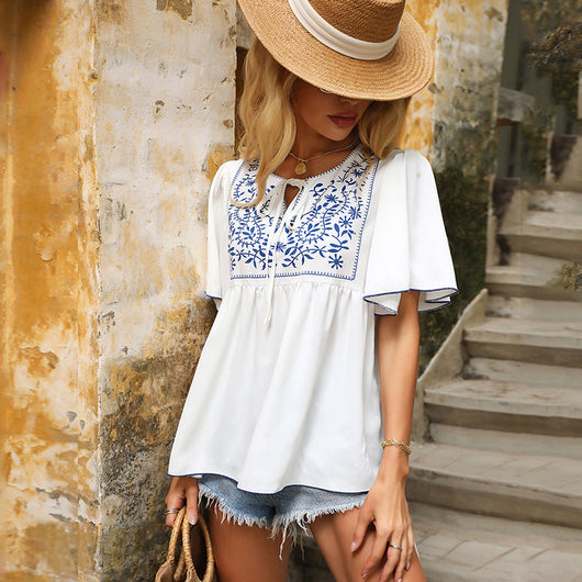 Camiseta Blanca Estampada de Talle Alto para Mujer - Image 3