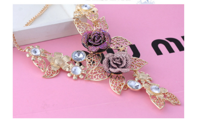 Conjunto de Collar y Aretes Bohemios de Resina Calada - Image 9