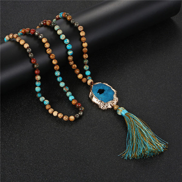 Adorno Vintage Bohemio con Flor Hueca y Borla Verde