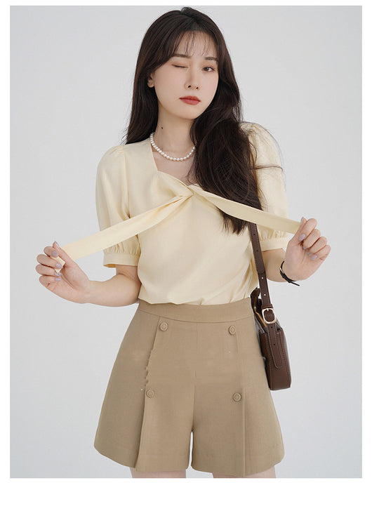 Blusa Elegante con Moño y Cuello Cuadrado Escote Descubierto