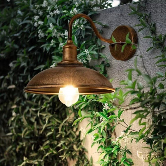 Lámpara de Pared Estilo Retro para Patios y Jardines - Image 2