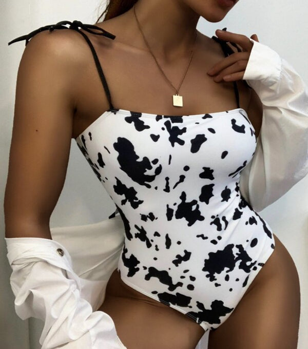 Traje de Baño Estampado Vaca con Diseño Cruzado