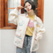 Chaqueta Doble Bolsillo con Bordado de Gato y Fresas Japonesas