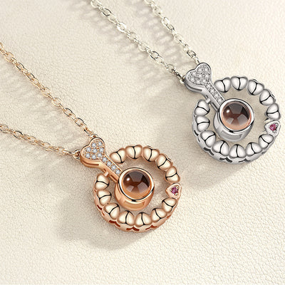 Collar de Proyección de Memoria "Te Amo" en 100 Idiomas