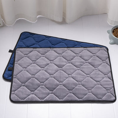 Colchoneta Térmica Cómoda para Perros Grandes - Ideal para Autos