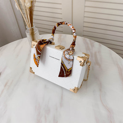 Bolso Bandolera Cuadrado Pequeño con Cadena para Mujer - Image 9