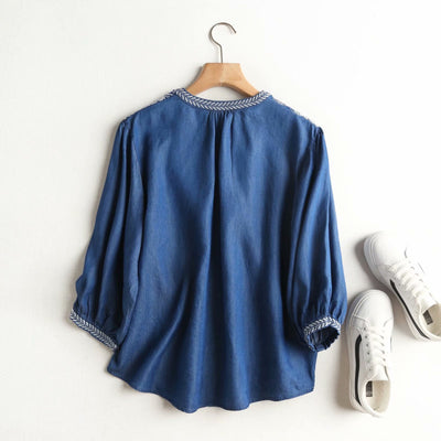 Camisa Denim Tencel Cuello V con Bordado en Hombros para Verano - Image 10