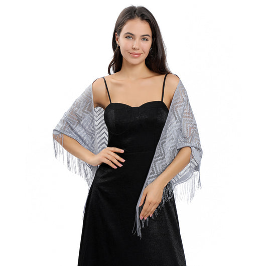 Vestido de Noche con Capa de Encaje y Escote Triangular - Image 32
