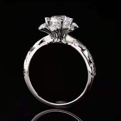 Anillo de Diamante Moissanita de Lujo con Incrustaciones Románticas - Primera Nieve - Image 4