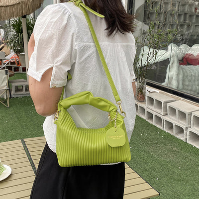 Bolsa Crossbody de Cuero PU con Pliegues Cloud - Elegante y Versátil - Image 10