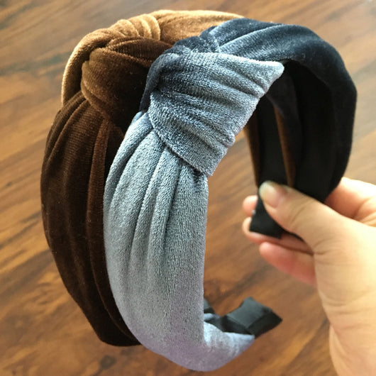 Diadema de Terciopelo Dorado con Borde Ancho Anudado