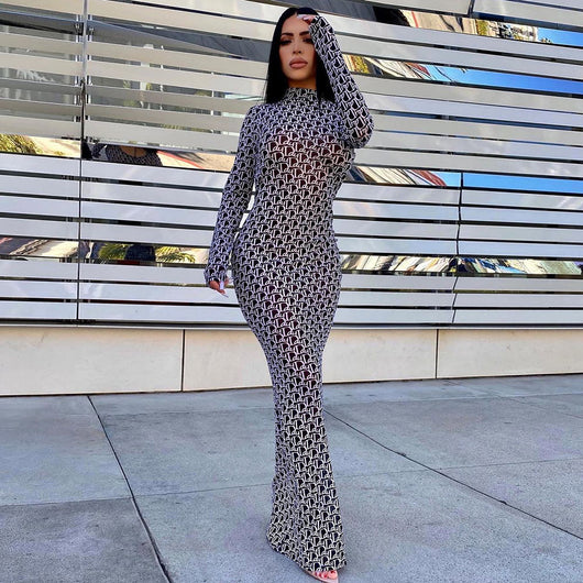 Vestido de Malla Transparente con Estampa y Espalda Abierta - Image 11