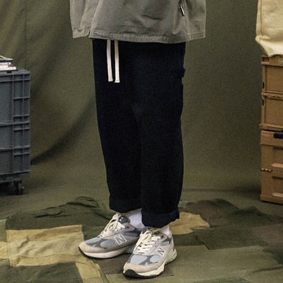 Pantalones Hombre Cintura Alta Pierna Ancha con Detalles Contrastantes - Image 2