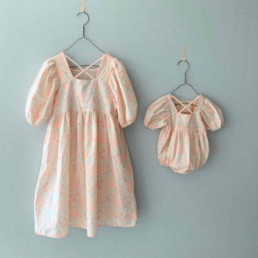 Vestido Princesa para Bebé con Cuello Cuadrado y Mangas Abullonadas - Image 18