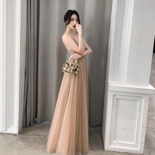 Vestido Elegante con Tirantes para Eventos Corporativos y Ceremonias