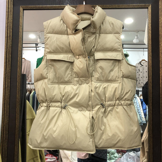 Chaleco Corto con Cuello Alzado y Cierre de Cordones - Image 11