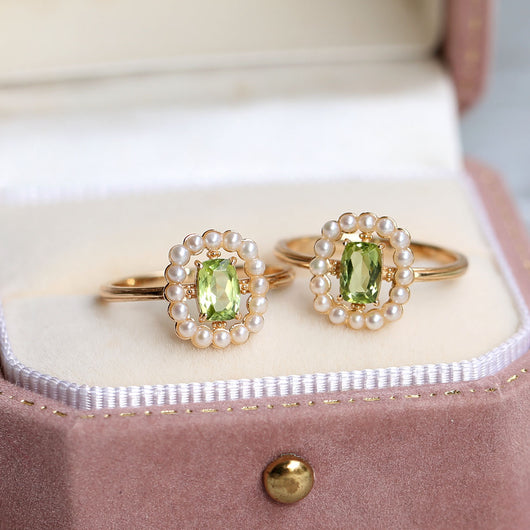 Anillo de Plata con Perla de Agua Dulce y Peridoto Baguette - Image 11