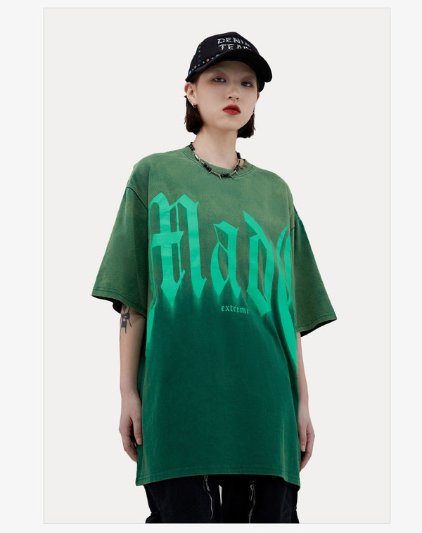 Camiseta Suelta con Letras Grandes - Manga Corta Estilo Urbano