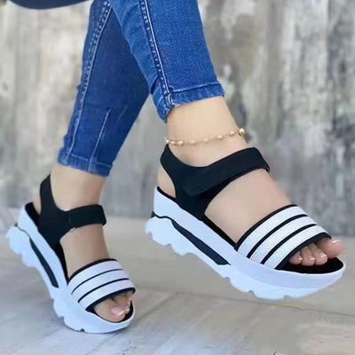 Sandalias Romanas con Suela Gruesa, Tiras Ajustables y Diseño Transparente - Image 17