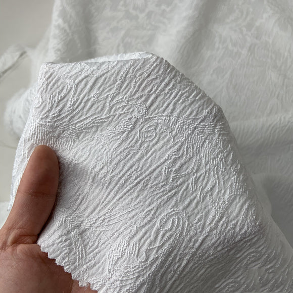 Tela Jacquard Tejida con Relieve de Seda Humanoid
