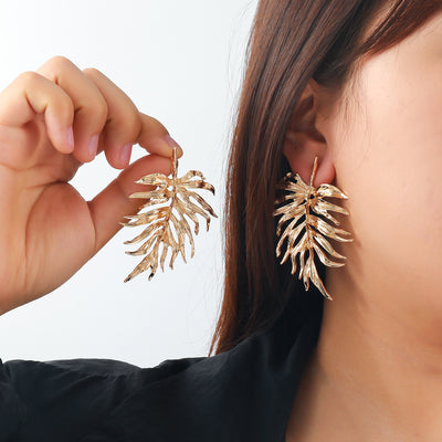 Aretes de Hojas Minimalistas Diseño Avanzado Estilo Frío - Image 2