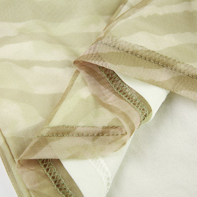 Top Tubo Ajustado con Malla Doble Capa y Cuello Bajo - Image 12