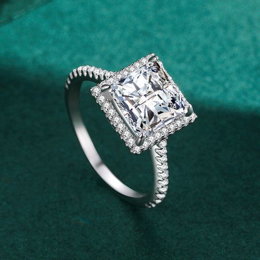 Anillo de Plata 925 con Diamante de Simulación Cuadrado