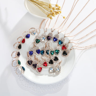 Collar Colgante de Cristal Amor Incrustado - Image 5