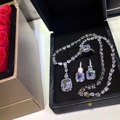 Conjunto de Collar y Aretes con Diamantes Cuadrados Estilo Moda - Image 3