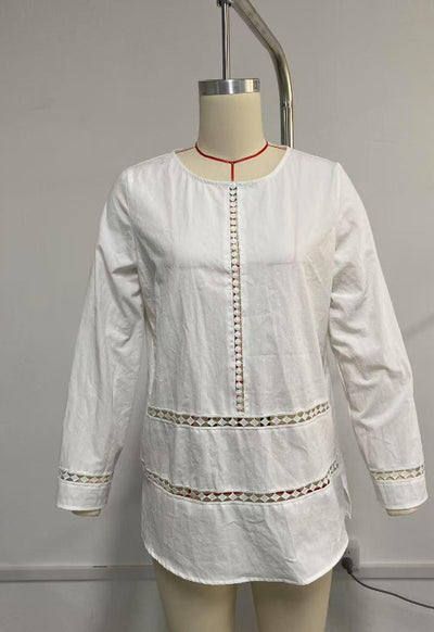 Blusa Semitransparente con Cuello Redondo y Detalles Calados - Image 6