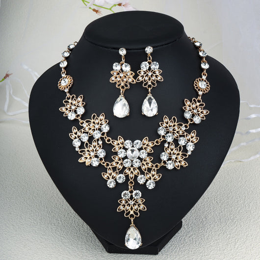 Conjunto de Aretes y Collar con Perlas y Cristales para Mujer - Image 23