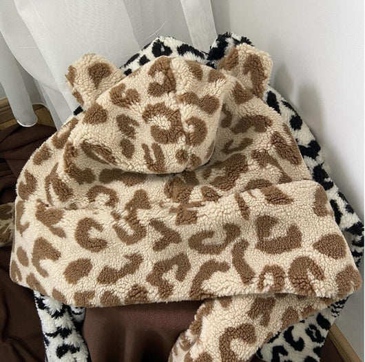 Gorro Cálido con Bufanda Integrada y Protección de Oídos - Image 7