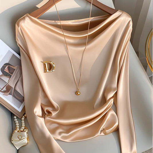 Blusa de Satén Champagne con Cuello Solapa - Prenda Interior Elegante de Manga Larga