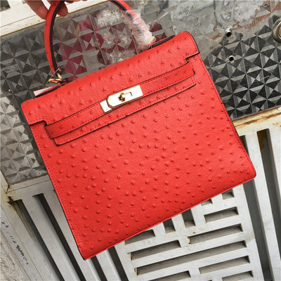Bolsa Mensajera de Textura Versátil - Image 8