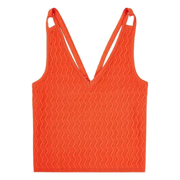 Camiseta de Tricô com Listras Onduladas Vermelhas e Detalhes Vazados