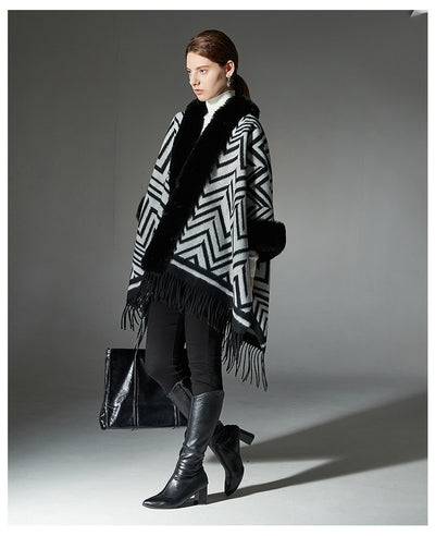 Chal Elegante con Cuello de Piel Jacquard Negro y Gris - Image 17