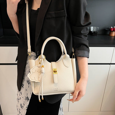 Bolsa Mensajera de Moda Estilo Bucket - Portátil y Versátil - Image 24