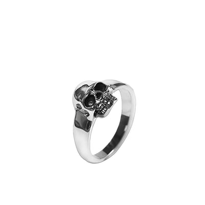 Anillo de Calavera Plateado Minimalista Unisex - Image 7