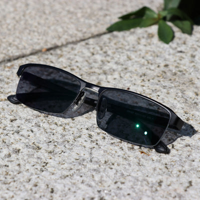 Gafas de Lectura Fotocromáticas con Armazón de Aleación y Protección Solar - Image 8