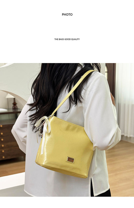 Bolso Bandolera Bucket con Diseño Exclusivo para Mujer - Image 12