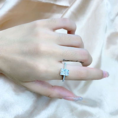 Anillo de Plata 925 con Moissanita Rectangular de 2 Quilates