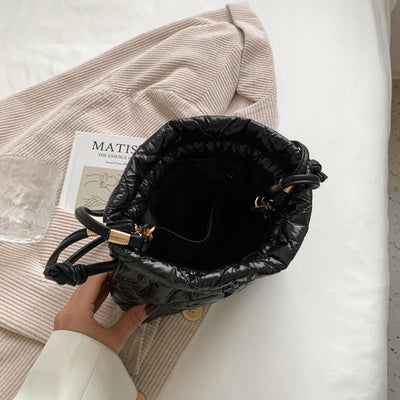Bolsa para Mujer con Costura Personalizada en Color Sólido - Image 18